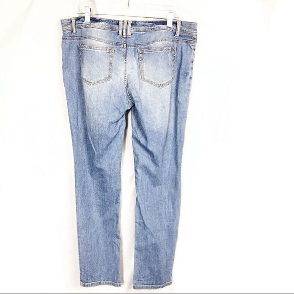 Mossimo Light Wash Destroyed Skinny Jeans Size 13 - Picture 3 of 6